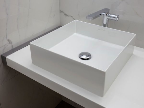 VASQUE DELTA 51X40.5 SS BONDE EMAILLE 4 FACE REF EVH001-00 – Image 2